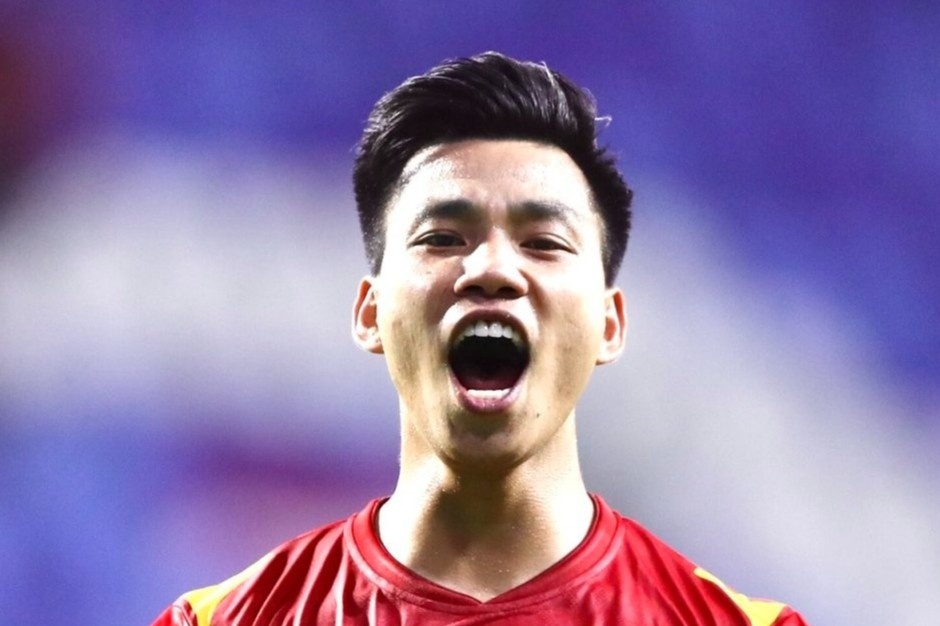 Vu Van Thanh gia nhap CLB Cong An Ha Noi hinh anh