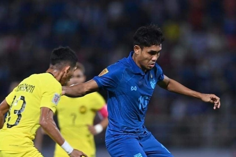 Tuyen Thai Lan thay 3 vi tri truoc Viet Nam hinh anh