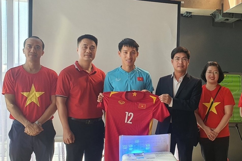 Tuyen Viet Nam duoc dong vien tren dat Thai Lan hinh anh