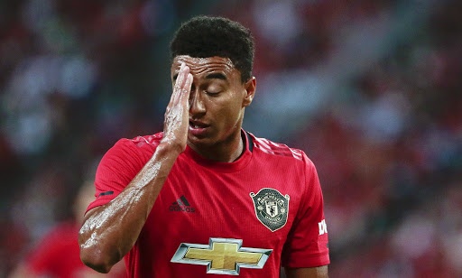 Lingard tung phai muon ruou giai sau o MU hinh anh