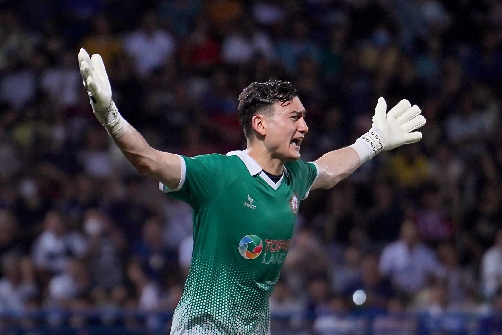 CLB Binh Dinh thang lien tiep sau khi thua CAHN 0-5 hinh anh