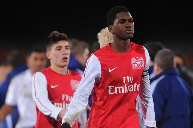 CAHN dang ky ngoai binh truong thanh tu lo Arsenal hinh anh