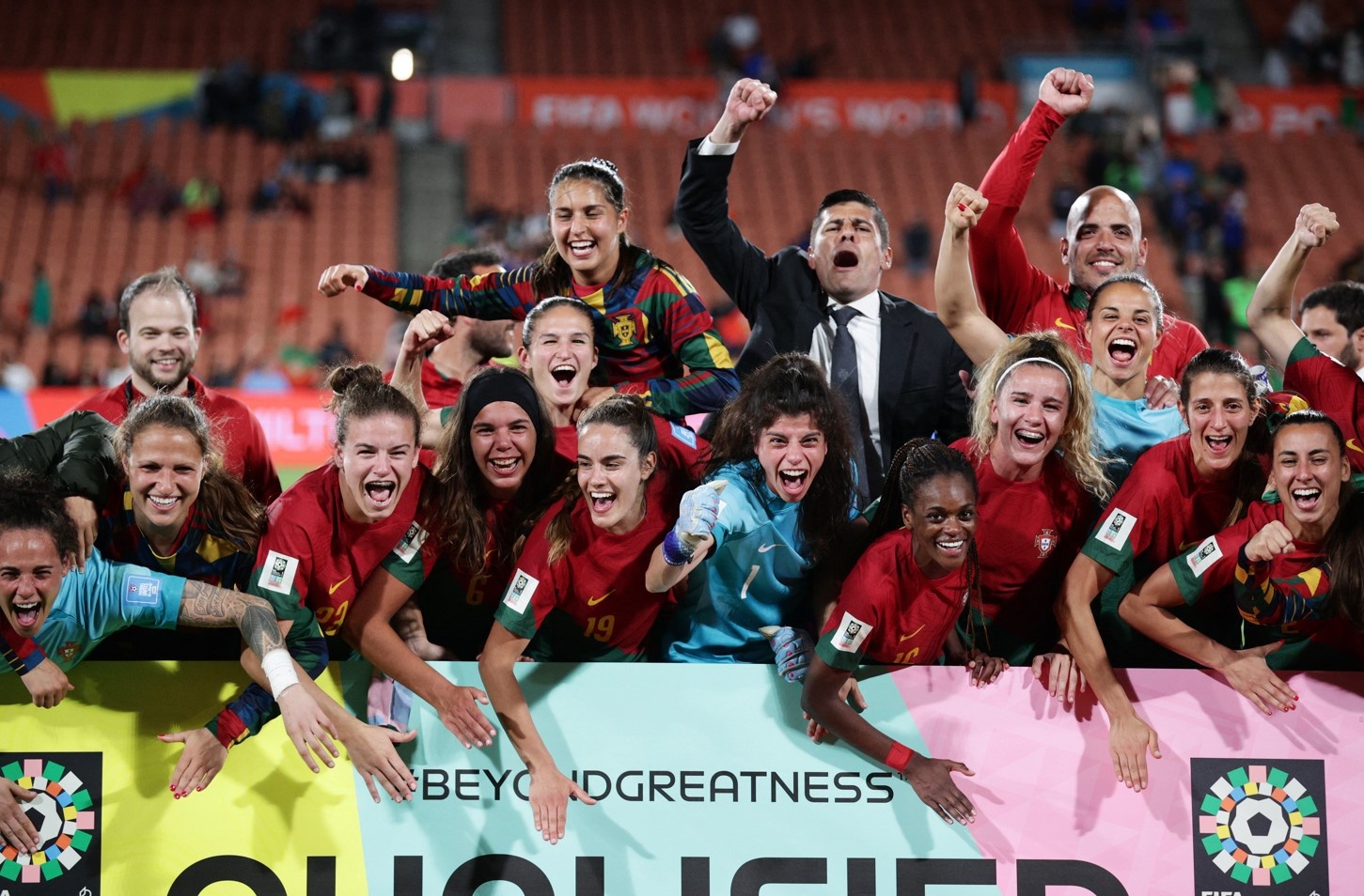 Ronaldo chuc mung doi thu cua tuyen nu Viet Nam o World Cup 2023 hinh anh