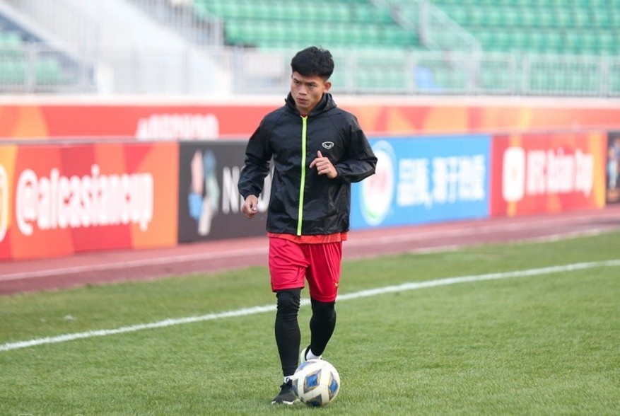 Tru cot U20 Viet Nam phai tap rieng truoc tran gap Iran hinh anh