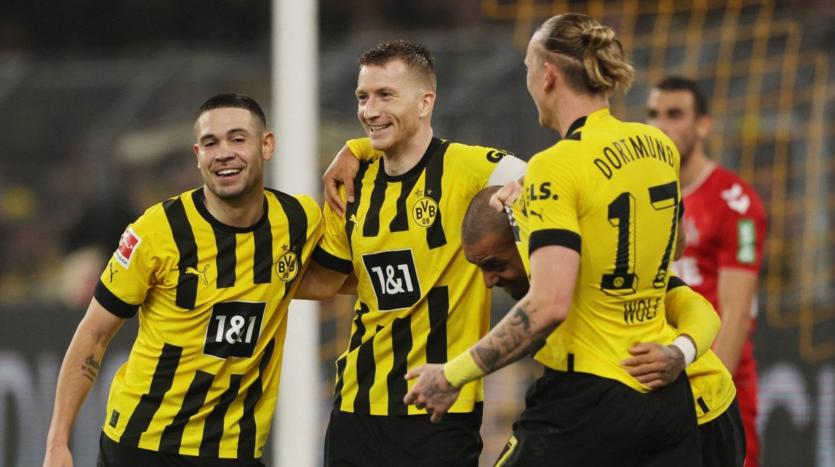 Dortmund gianh ngoi dau cua Bayern hinh anh