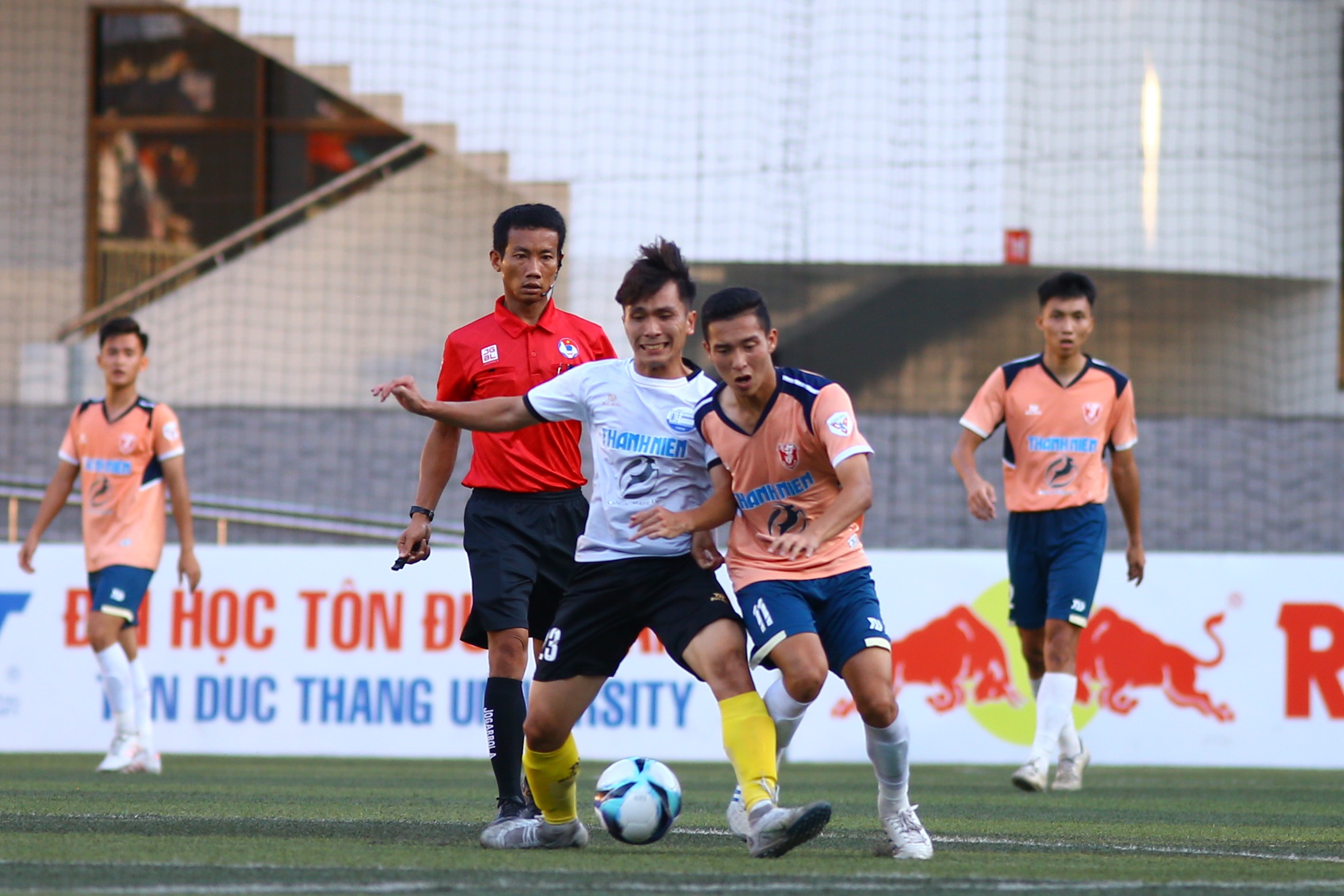 giai sinh vien anh 8