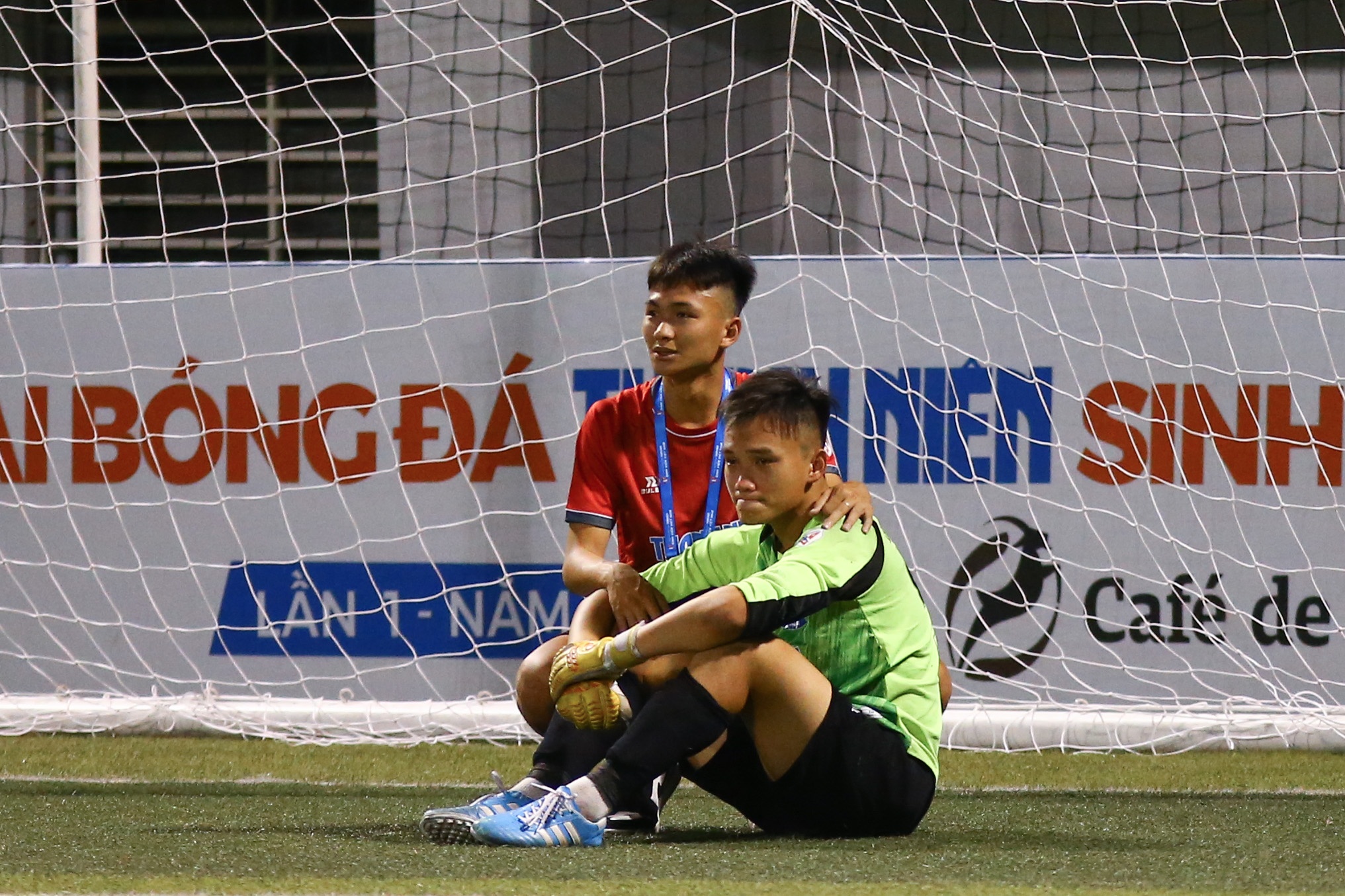 giai sinh vien anh 6