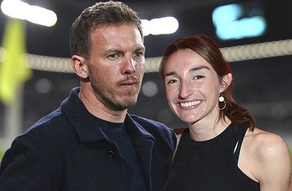 HLV Nagelsmann bi sa thai, ban gai bo nghe phong vien hinh anh