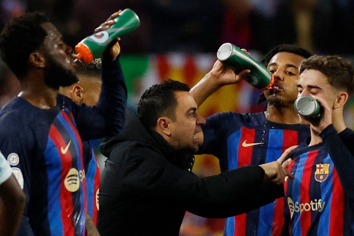 HLV Xavi: 'Mot hiep hai toi te' hinh anh