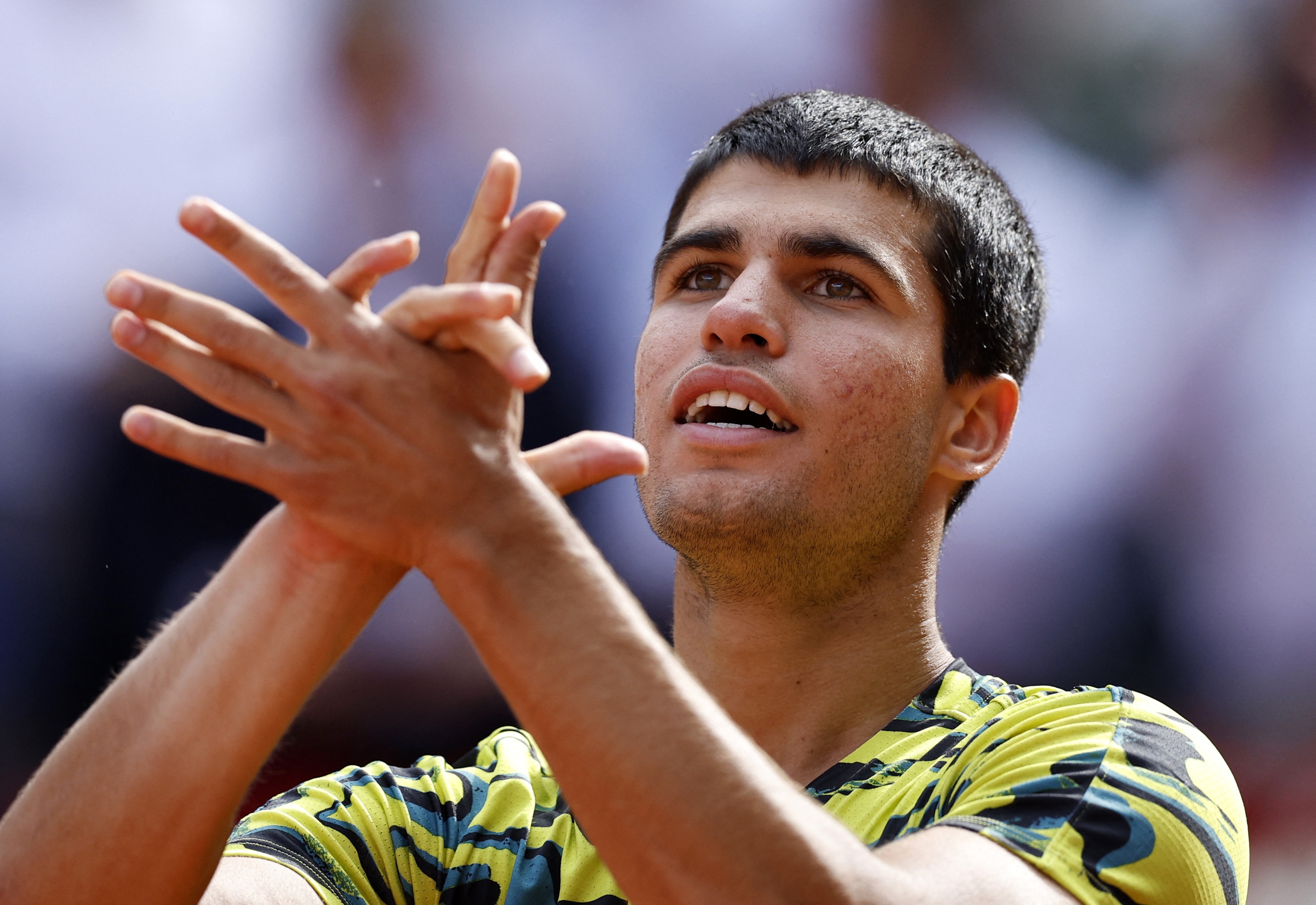 Alcaraz sap doi lai vi tri so mot the gioi tu Djokovic hinh anh