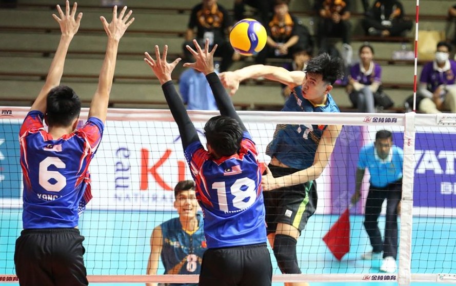 De bep Malaysia, bong chuyen Viet Nam vao ban ket SEA Games hinh anh