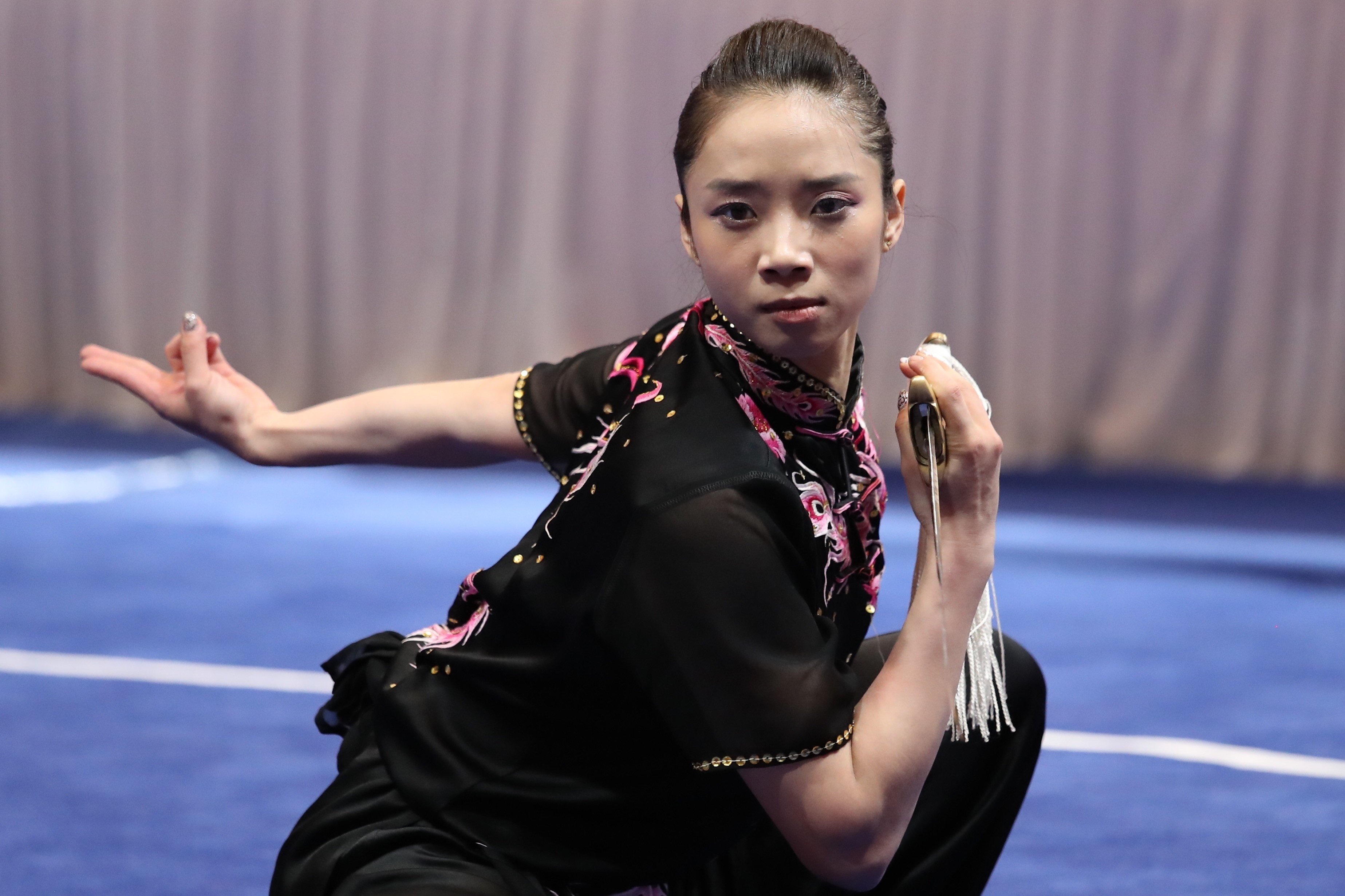 SEA Games 32 sang 11/5: Duong Thuy Vi gianh HCV wushu hinh anh