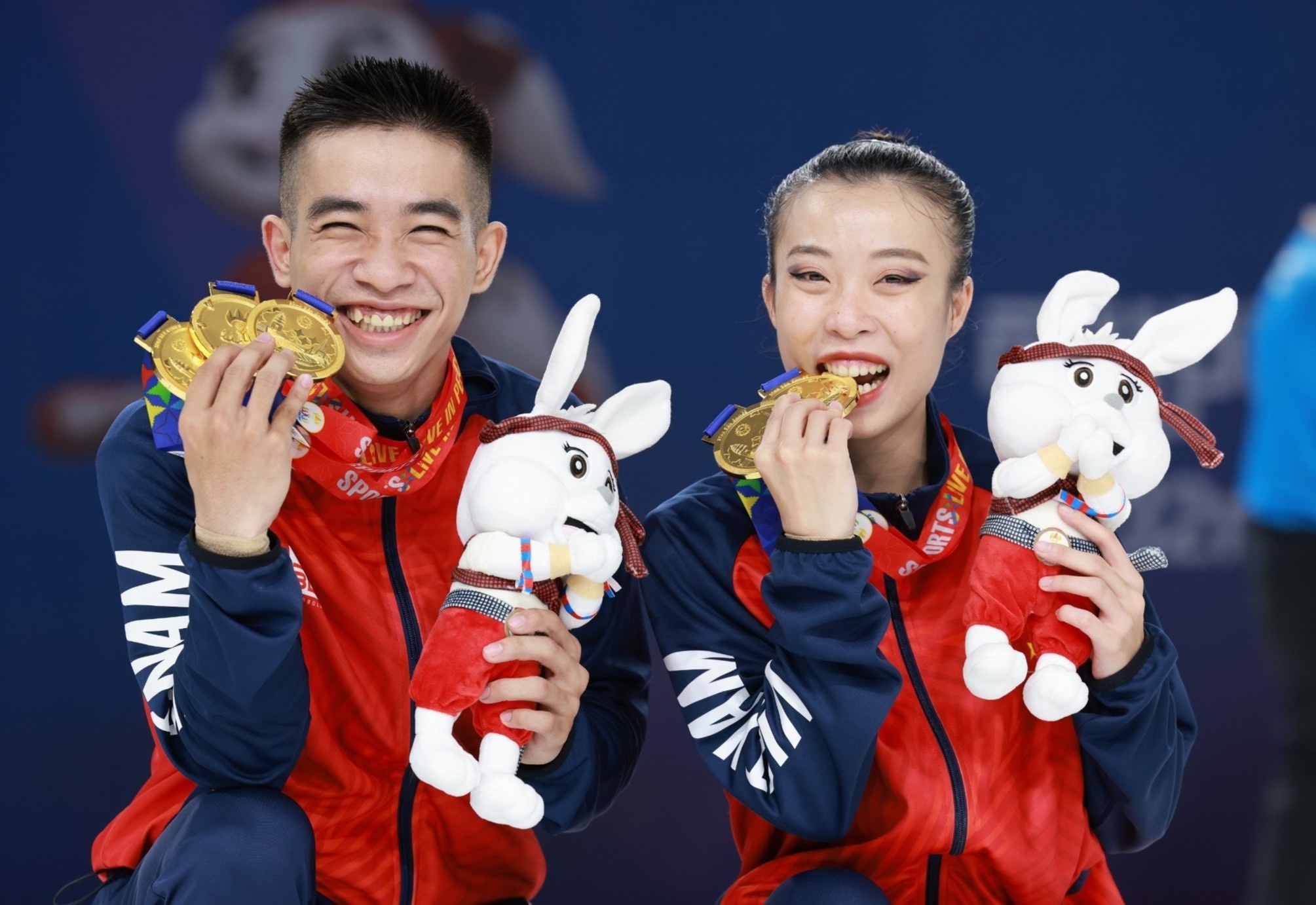 Viet Nam vuot chi tieu, gianh ngoi nhat toan doan SEA Games 32 hinh anh