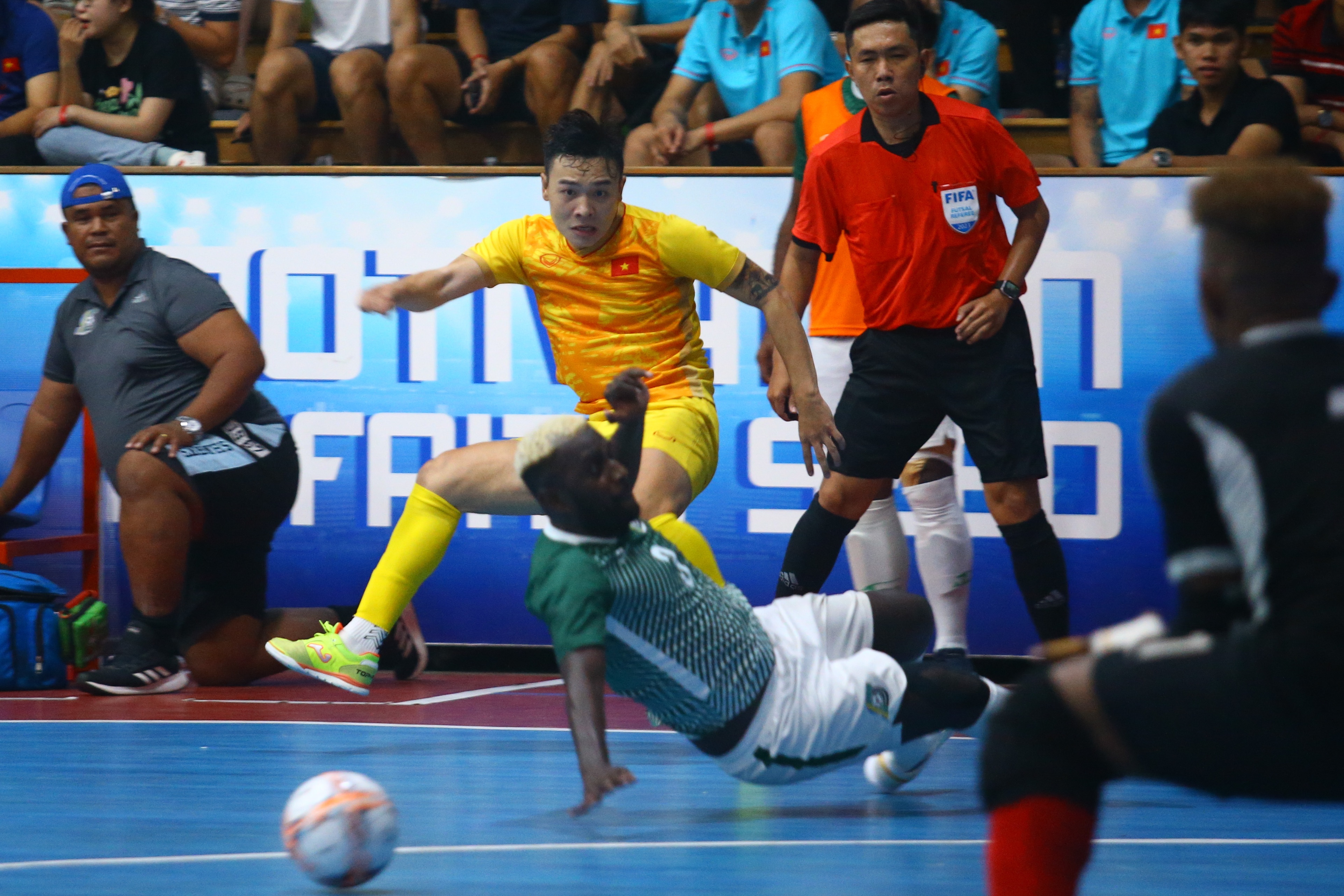 Tuyen futsal Viet Nam chot danh sach chuan bi dau Argentina, Paraguay hinh anh