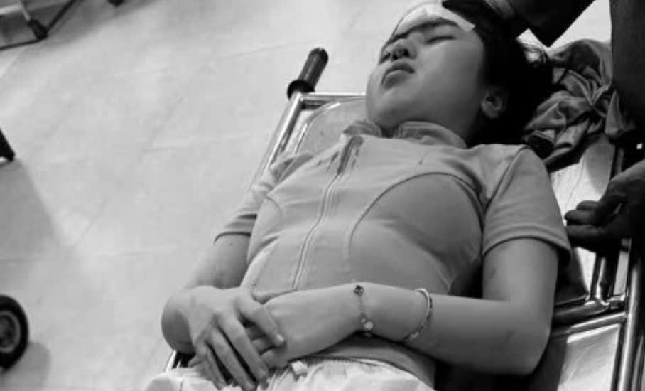 Co gai bi nem vot pickleball vao dau, nhap vien cap cuu hinh anh