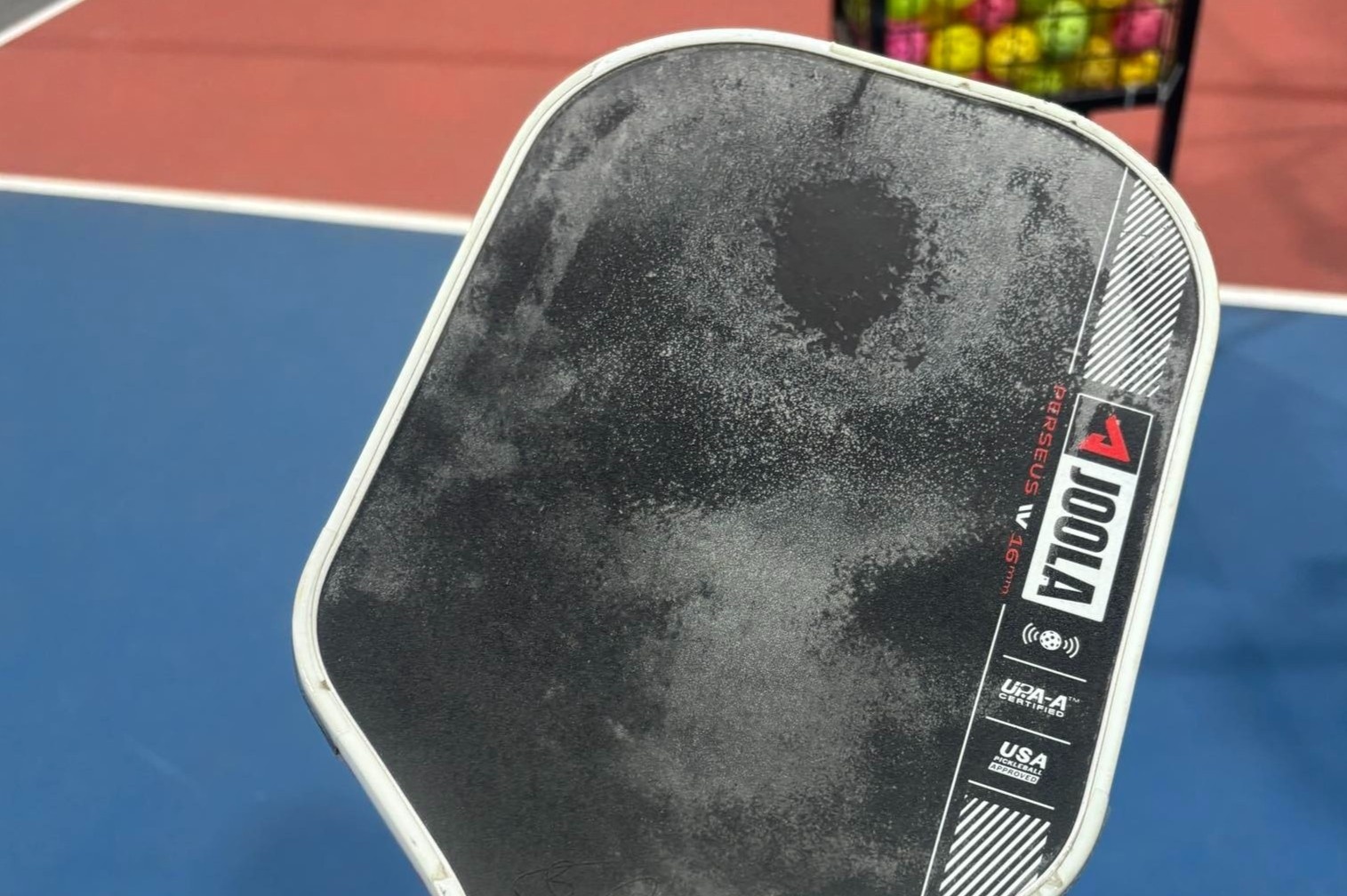 Trao luu tang do nham vot pickleball tiem an rui ro hinh anh