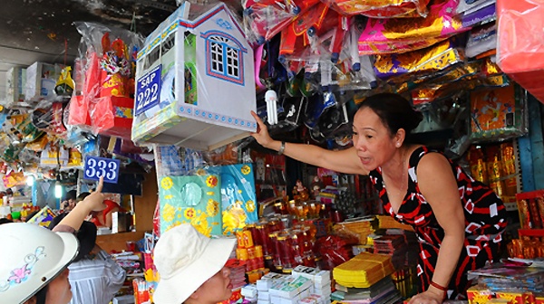 'Cung ong Tao bang nha lau xe hoi la tro lo lang' hinh anh