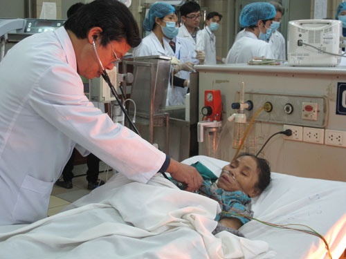 Neu duoc ghep gan, benh nhan ngo doc nam co co hoi song hinh anh