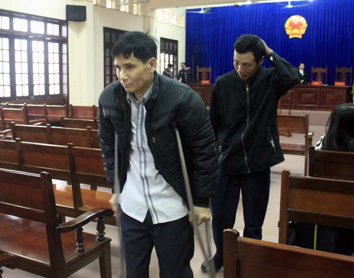 Mua xang ve thieu song vo ho khi noi con ghen hinh anh