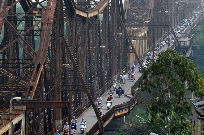 De nghi xep hang di tich cap quoc gia cho cau Long Bien hinh anh