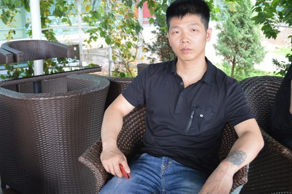 Da duoc dinh na, an ninh hang khong van bat giu hanh khach hinh anh