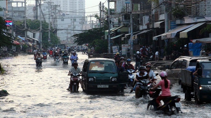 Duong Sai Gon lai ngap, ket xe sau con mua chieu hinh anh