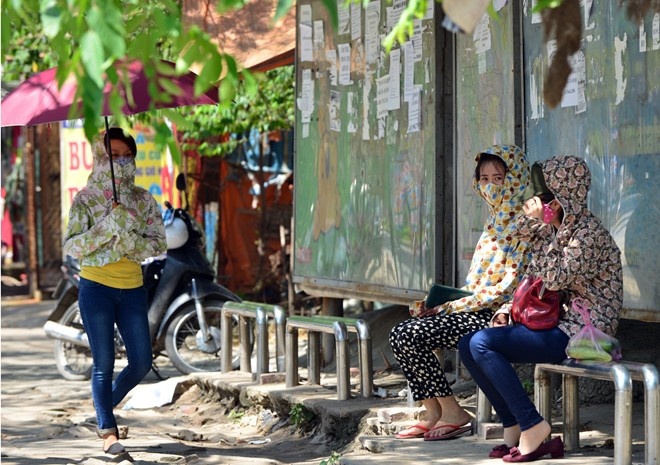 Nang nong tren 40 do khap mien Bac, mien Trung hinh anh