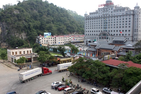 Phai co kich ban neu Trung Quoc dong cua bien gioi hinh anh