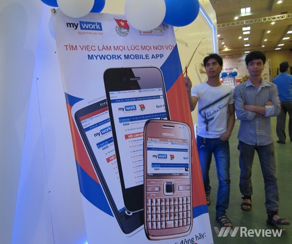 Ung dung tim viec mien phi cho thanh nien tren dien thoai hinh anh