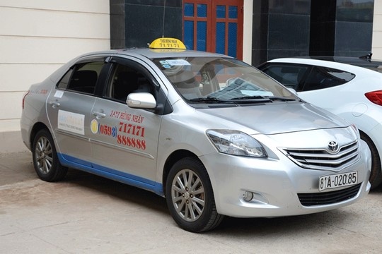 Nu quai 17 tuoi cuop taxi trong dem hinh anh