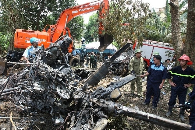 Ngay 11/7 truy dieu 18 chien si hy sinh trong vu may bay roi hinh anh