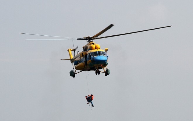 Truc thang Mi 171 roi do dong co giam cong suat dot ngot hinh anh