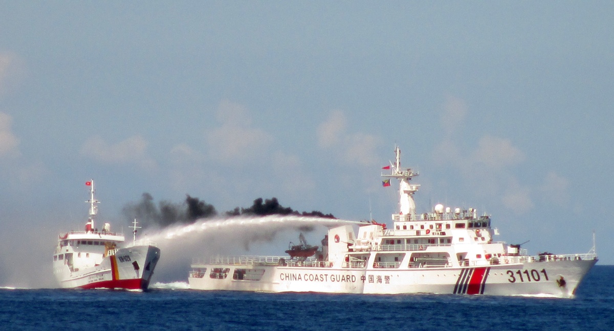 Hành động thường xuyên diễn ra trên thực địa 2,5 tháng qua. Ảnh: Cảnh sát biển VN.