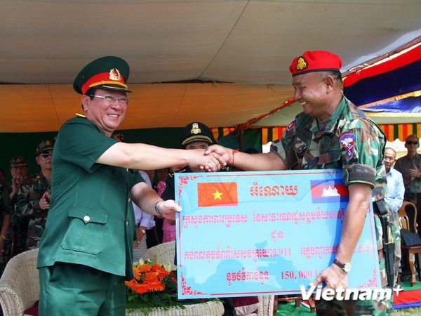 Dac cong VN va dac nhiem du Campuchia tang cuong hop tac hinh anh