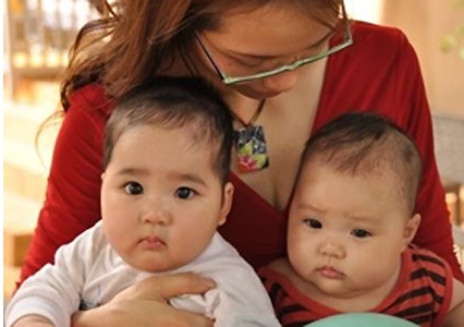 Hinh anh truoc khi 'mat tich' cua 11 chau be tai chua Bo De hinh anh