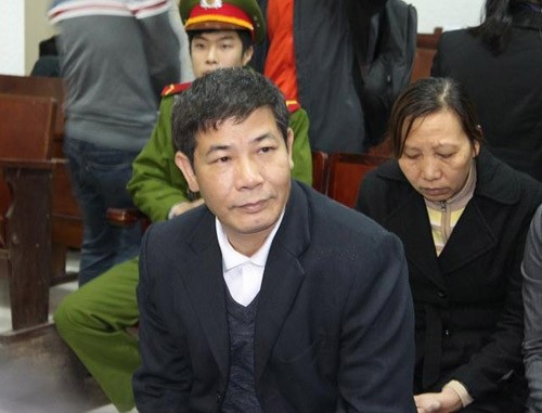 Giang chuc GD BV Hoai Duc: 'Khong biet truy to toi gi' hinh anh