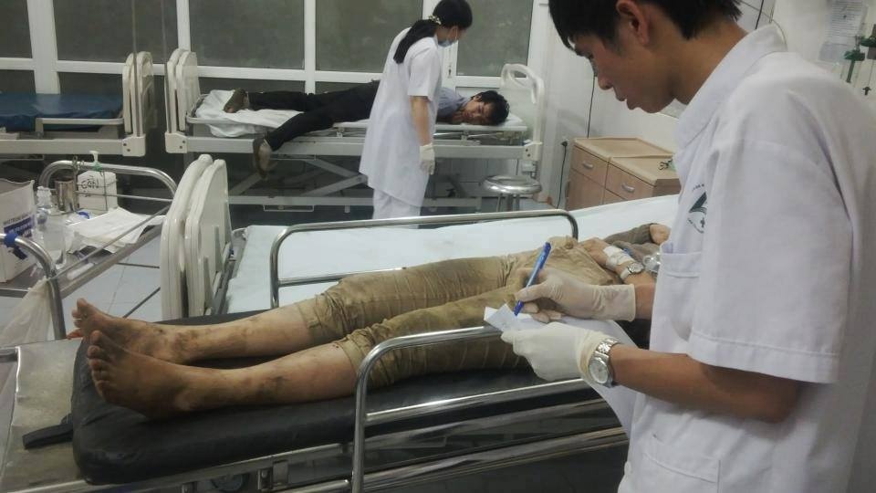Nhiều nạn nhân được đưa vào viện trong tình trạng nguy kịch. Ảnh: Nguyễn Minh Tuấn.