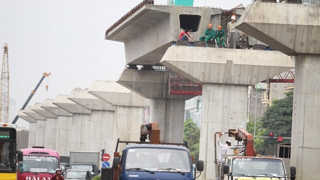 Tat ca duong sat do thi deu cham, doi von hinh anh