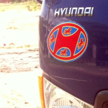 'Xe vua' cho qua tai co gan logo rieng? hinh anh