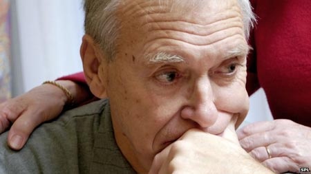 Tuoi tho cua dan ong phu thuoc nhiem sac the Y? hinh anh