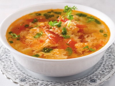 Co phai canh ca chua, trung ga bo nao? hinh anh