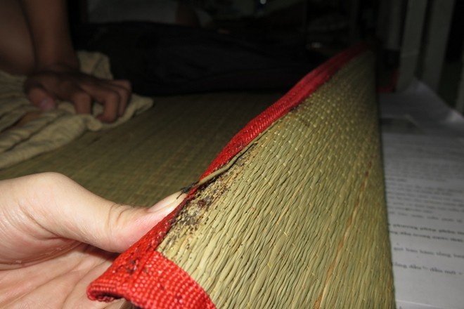 Cach xu ly khi rep hut mau lam to trong nha hinh anh