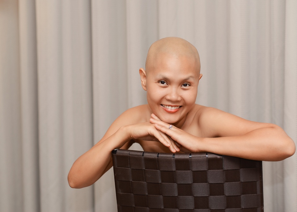 Hinh anh day suc song cua co gai mac ung thu vu hinh anh