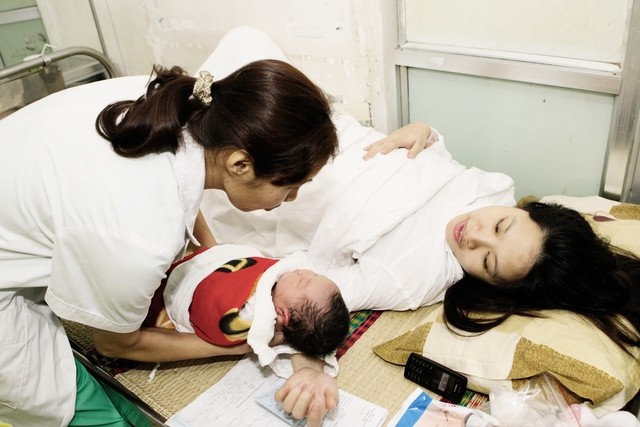 Me de gap tai bien vi chay 'dua gio tot' sinh con hinh anh