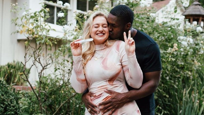 nguoi noi tieng mang thai anh 1