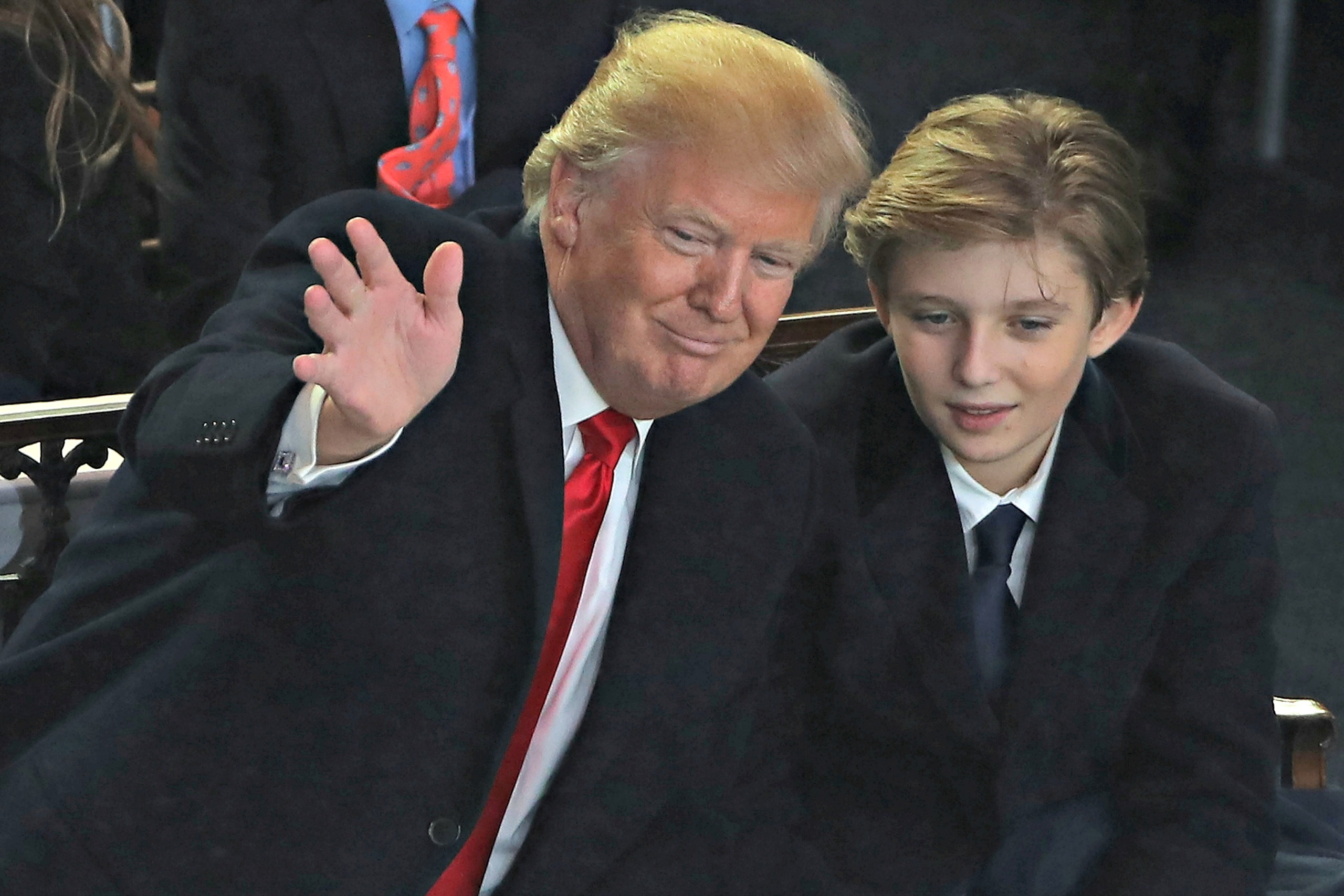 4 nam noi tieng nho cac khoanh khac viral mang cua Barron Trump hinh anh