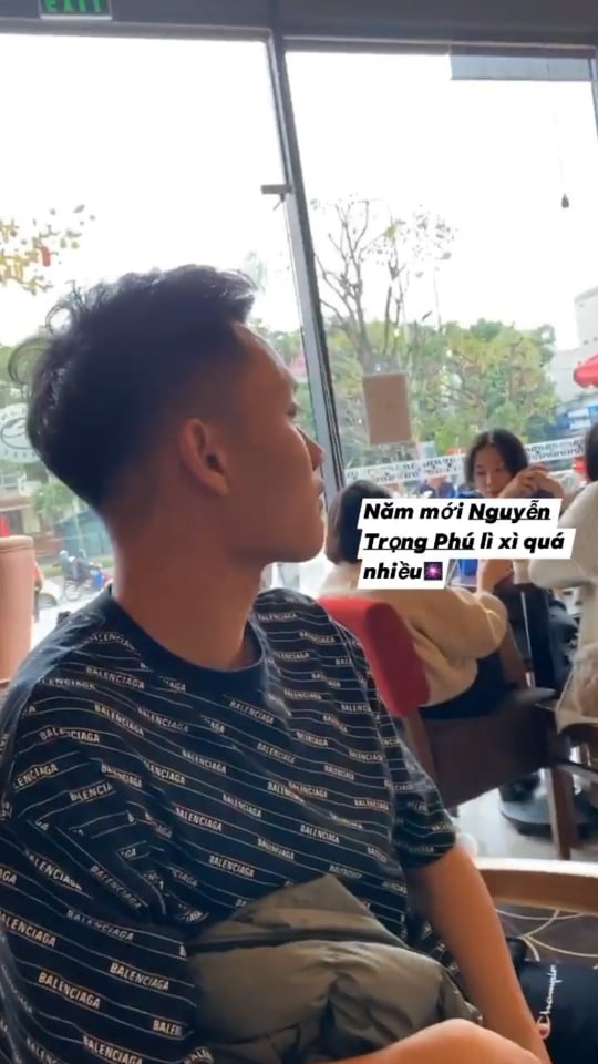 cau thu don tet anh 9