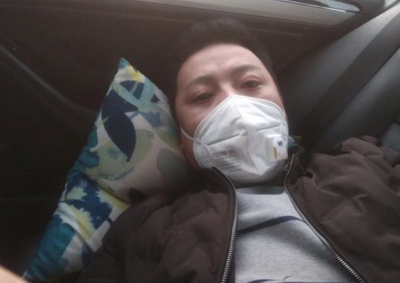 Va vat ngu tren duong cao toc do bi cam vao thanh pho hinh anh