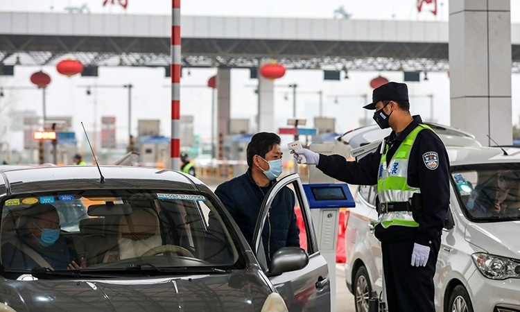 người dân vũ hán trở lại quê nhà ảnh 1 nguoi dan vu han tro lai que nha anh 1