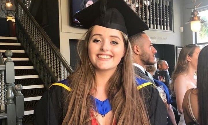 nu du khach bi ban hen tinder giet hai anh 1